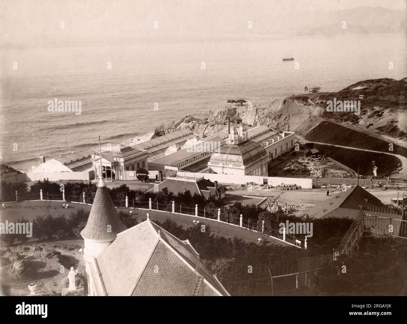 Au début du xxe siècle - photographie presse vintage Sutro Baths, de Sutro Heights, San Francisco, California USA Banque D'Images