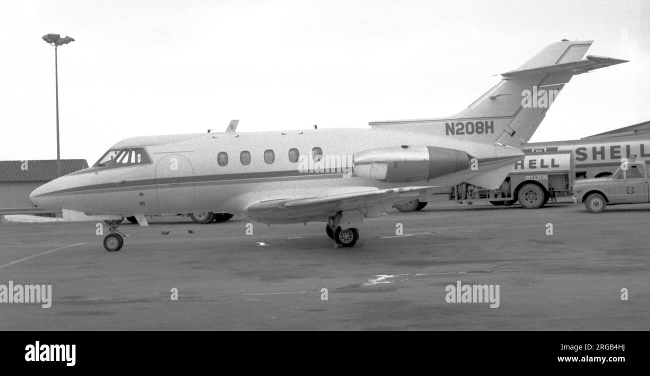 Hawker-Siddeley HS-125-3A/RA N208H (msn 25141), à San Francisco le 4 juin 1973. Banque D'Images