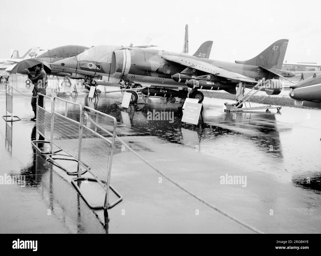 Royal Air Force - Hawker Siddeley Harrier GR.1 XV801 '47', de 233 Operational conversion Unit, au SBAC Farnborough Air Show, tenu en septembre 1974. Banque D'Images