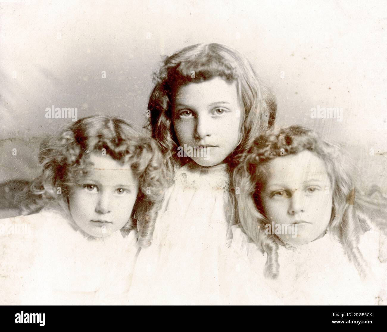 Portrait de trois jeunes sœurs Banque D'Images