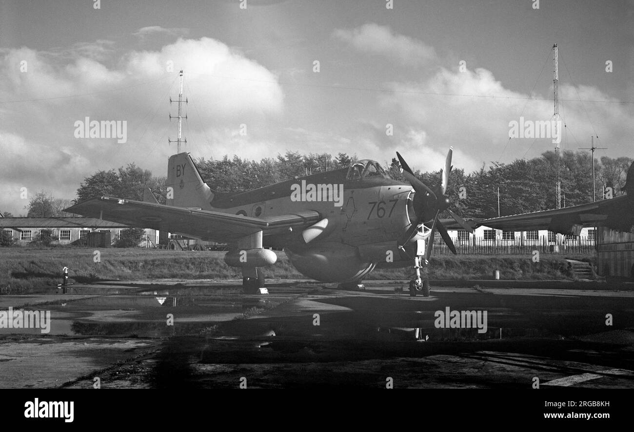 Royal Navy - Fairey Gannet AEW.3 XL500 (msn F9459, code de base PAR, call-sign 767), du 849 Naval Air Squadron, de RNAS Brawdy, à la Biggin Hill Air Fair en mai 1969. Banque D'Images