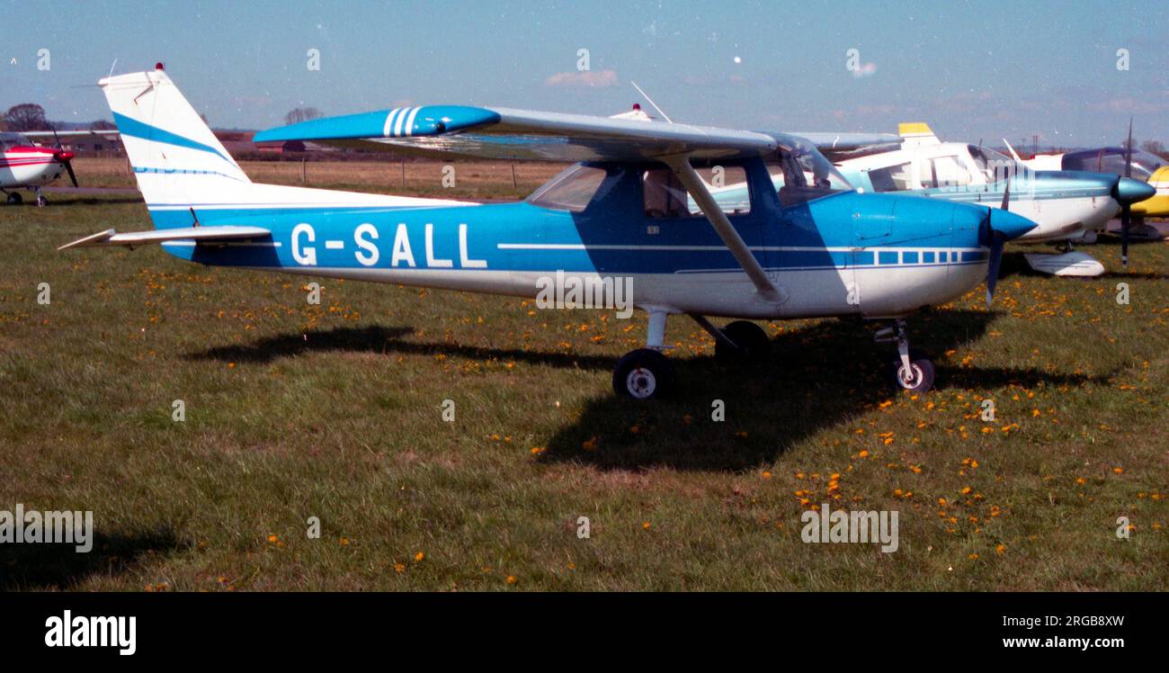 Reims-Cessna F150L Aerobal G-SALL (msn F150-0682). Banque D'Images