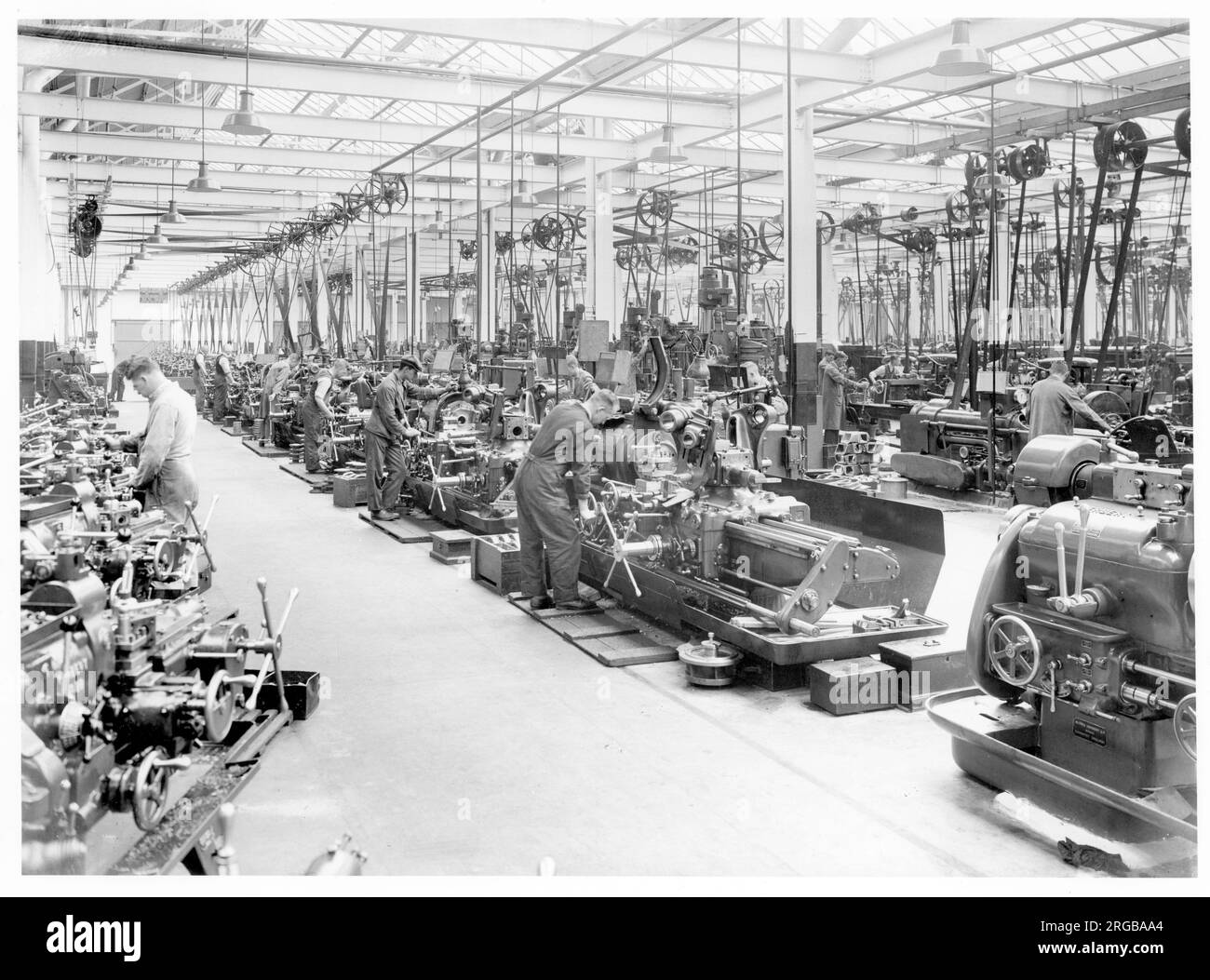 Bristol Airplane Company - atelier d'usinage pour la production de composants de moteur. Banque D'Images