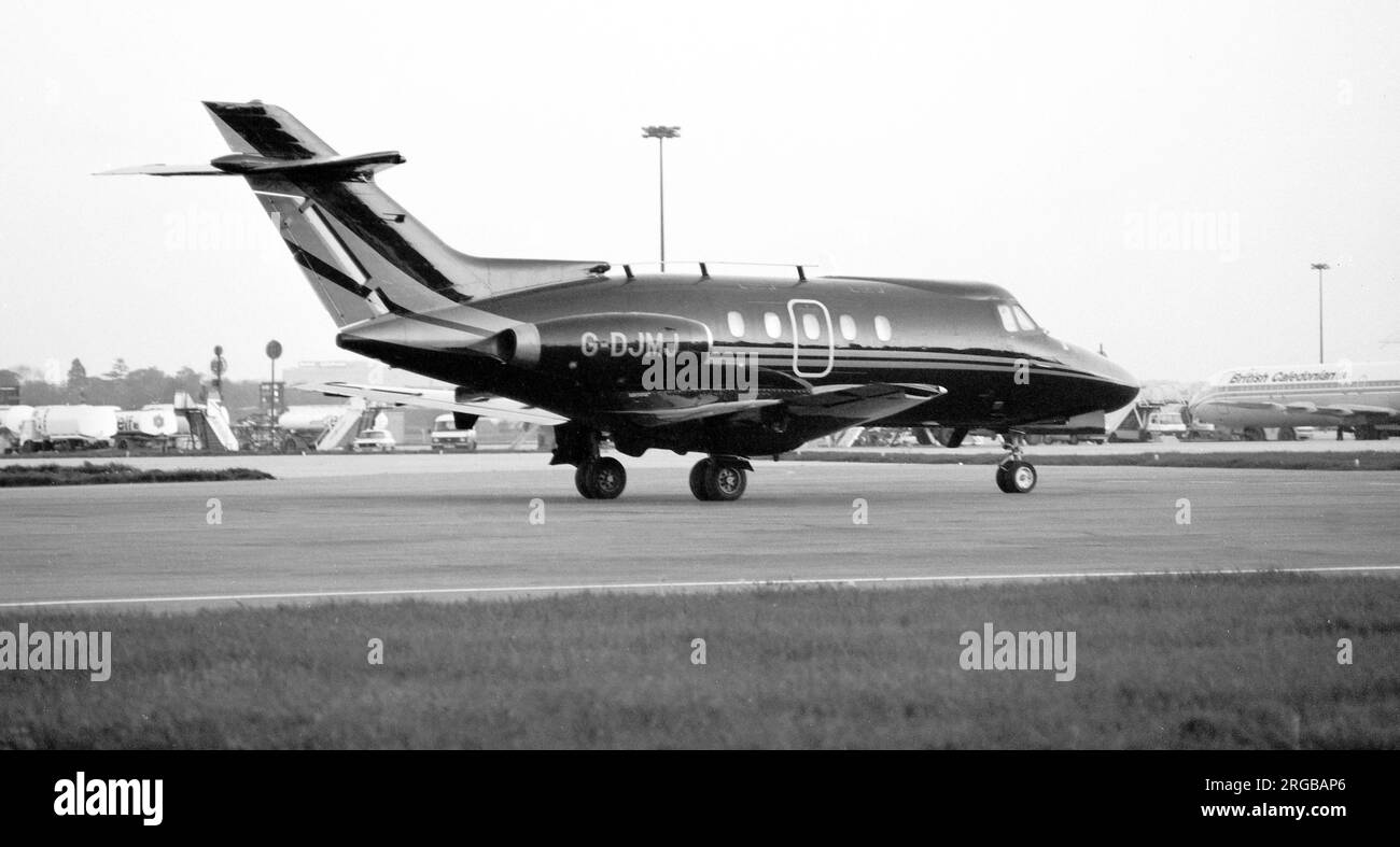 Hawker Siddeley HS.125 Series 1B/522 G-DJMJ (msn 25106), de Goodman Air taxis (MAM Aviation), à l'aéroport de Londres Heathrow. Banque D'Images