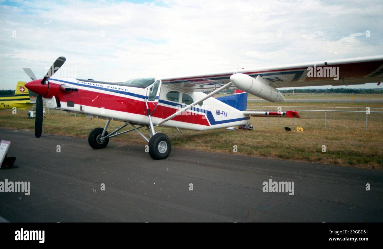 Pilatus PC-6 Turbo-porter HB-HMN (msn 870), de l'École pilote internationale d'essais, au salon de l'air SBAC Farnborough, qui s'est tenu entre le 5-12 septembre 1990. Banque D'Images