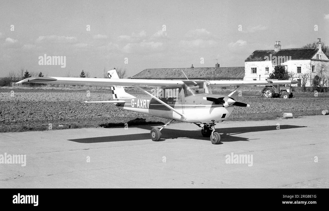 Reims-Cessna FA150K Aerobal G-AXRT (msn 0018), à Sherburn-in-Elmet en mars 1978. Banque D'Images