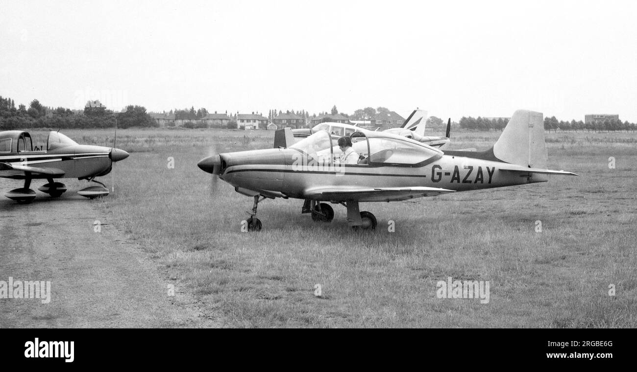 Aeromere F.8L Super Falco G-AZAY (msn 230), à Doncaster en juillet 1972. (La famille F.8 Falco était l'un des superbes modèles d'avions légers de Stelio Frati, conçus à partir de la fin de 1940s, jusqu'à sa mort le 14 mai 2010). Banque D'Images