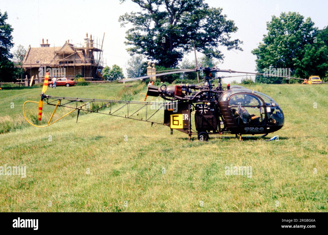 Heeresflieger - Aerospatiale se.3130 Alouette II 75+62 (msn 1432-C198), au Château Ashby pour les Championnats du monde d'hélicoptères, le 26 juin 1986, avec le numéro de compétition '6'. (Heeresflieger - Aviation militaire allemande). Banque D'Images