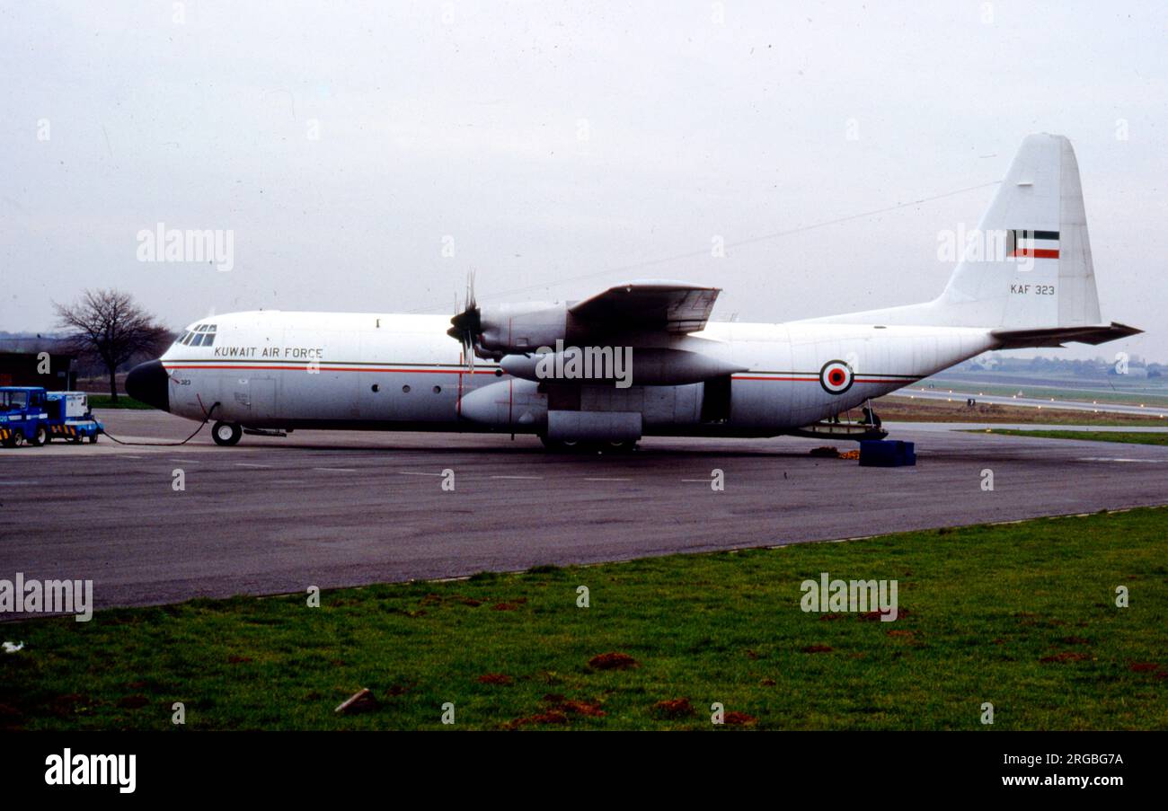 Force aérienne du Koweït - Lockheed C-130-30 Hercules KAF 323 (msn 4951). de 41 escadron. Banque D'Images