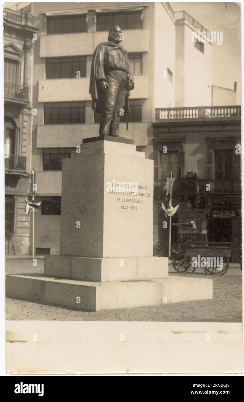 Monument Giuseppe Garibaldi, Montevideo, Uruguay, Amérique du Sud. Garibaldi vécut à Montevideo pendant un certain temps et participa à la guerre civile uruguayenne de 1842 à 1848 en tant que chef de la marine. Banque D'Images