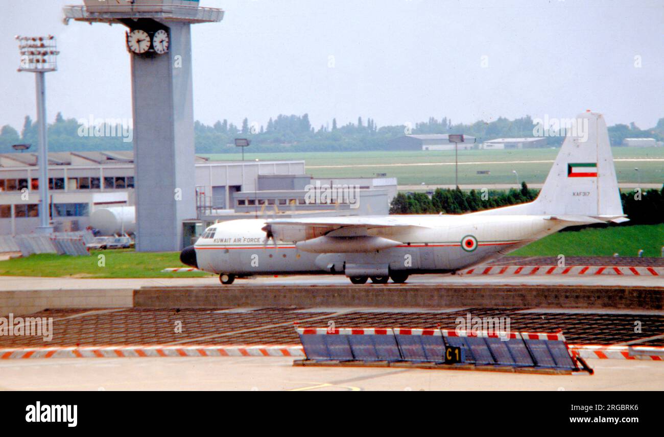 Force aérienne du Koweït - Lockheed L-100-30 KAF317 (msn 4953), du 41 Squadron. Banque D'Images