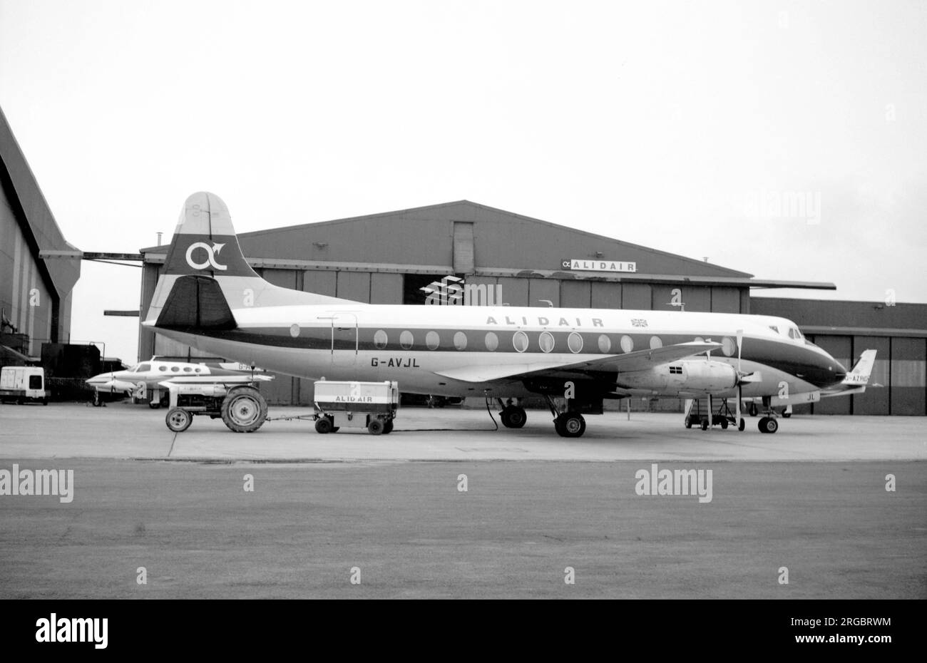 Vickers Viscount 802 G-AVJL (msn 389), d'Alidair à l'aéroport de Castle Donongton en mars 1975. Banque D'Images