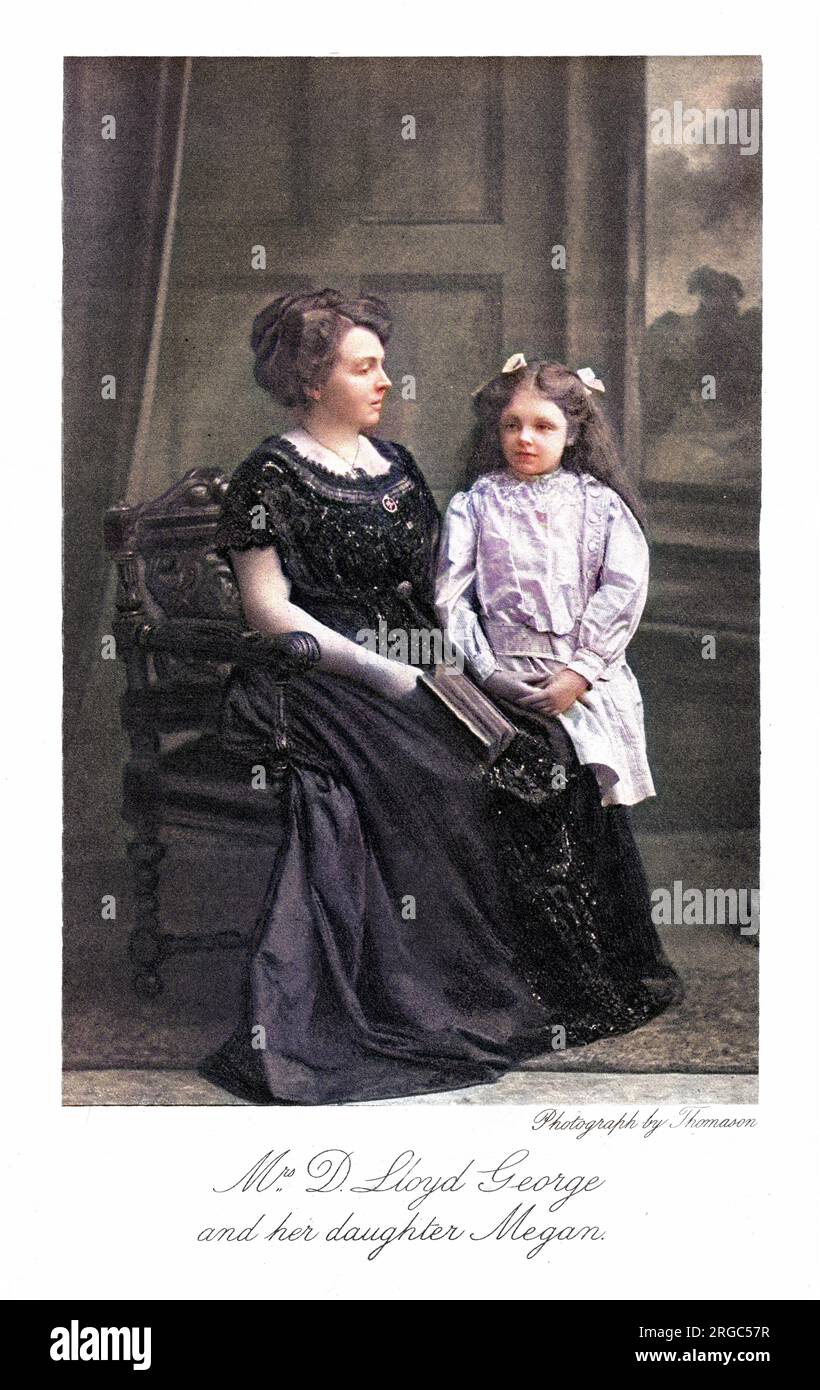 MARGARET LLOYD GEORGE épouse de David Lloyd George, homme d'État, avec sa fille Megan Banque D'Images