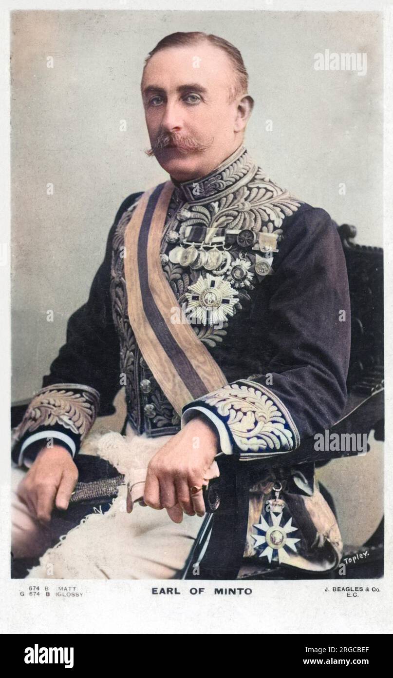 Gilbert Elliot-Murray-Kynynmound, 4e comte de Minto (1845-1914) - gouverneur général du Canada (1898-1904) et vice-gouverneur général de l'Inde (1905-1910). Il porte (parmi une myriade d'autres décorations) une médaille Star des Khedives de la campagne d'Égypte britannique, remportée pour ses efforts en levant une force de volontaires canadiens pour servir dans l'armée britannique lors de la campagne du Soudan de 1884. Banque D'Images