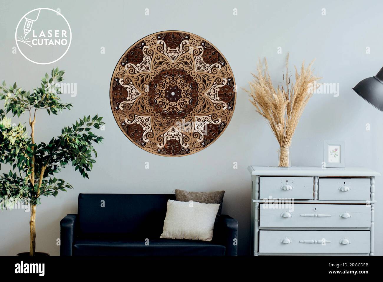 Lime de coupe MANDALA en couches spécialement préparée pour les machines de coupe. Le design Mandala est une forme visuellement captivante et dimensionnelle de décor d'art mural. Illustration de Vecteur