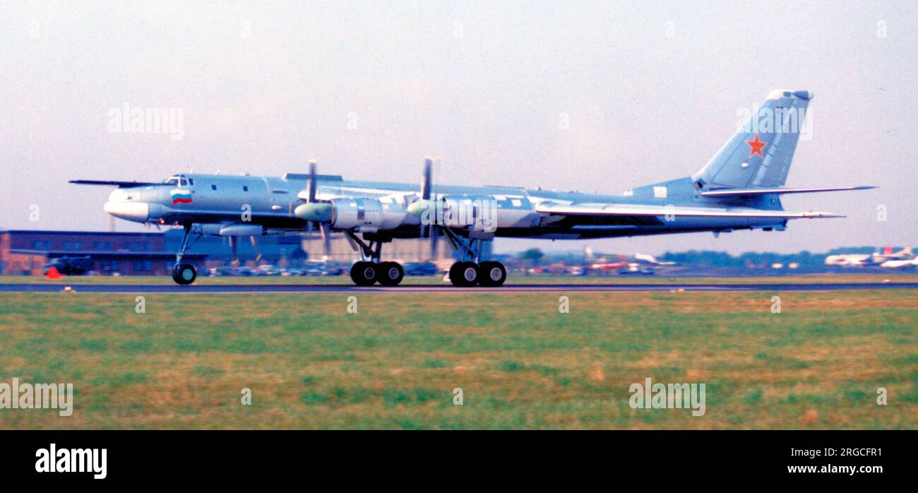 Force aérienne russe - Tupolev Tu-95MS 20 NOIR (msn 34108) de Mozgok de la Force aérienne russe, au Royal International Air Tattoo - RAF Fairford le 29 juillet 1994. (Nom du rapport OTAN « Bear-H ») Banque D'Images