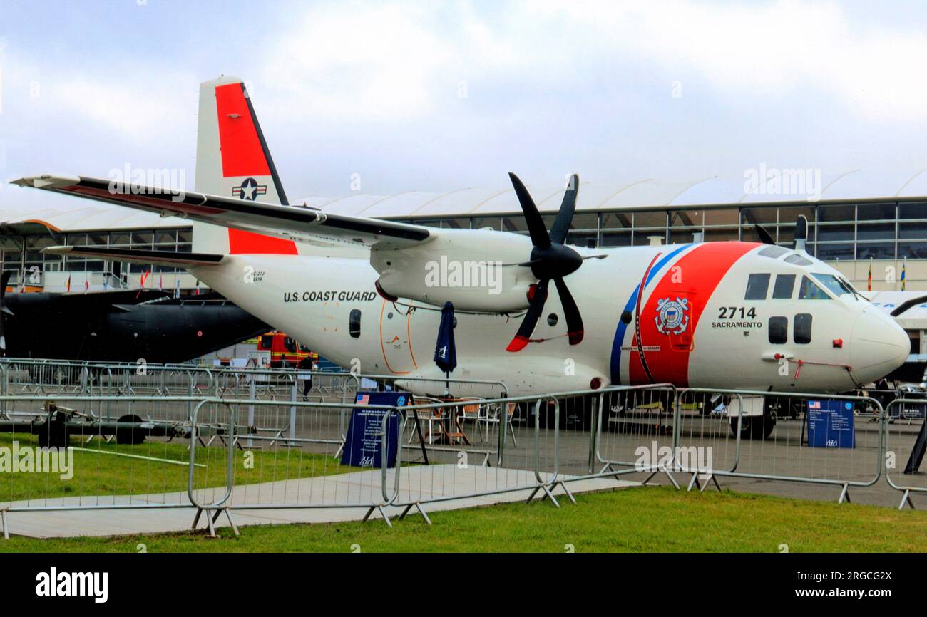 Garde côtière des États-Unis - Alenia HC-27J Spartan 2714 (msn 4172, ex 10-27023), au salon SBAC Farnborough, qui s'est tenu du 11-19 au 23 juillet 2016. Banque D'Images