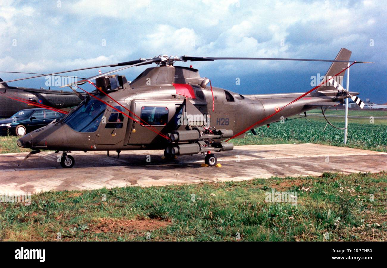 Force terrestre Belge - Agusta A109BA Hirundo H-28 - OT-ATJ (msn 0328). (Force terrestre Belge - Armée belge). Banque D'Images