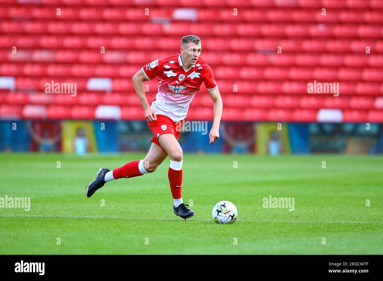 Oakwell Stadium, Barnsley, Angleterre - 8 août 2023 Jack Shepherd (41) de Barnsley - pendant le match Barnsley v Tranmere Rovers, EFL Cup, 2023/24, Oakwell Stadium, Barnsley, Angleterre - 8 août 2023 crédit : Arthur Haigh/WhiteRosePhotos/Alamy Live News Banque D'Images