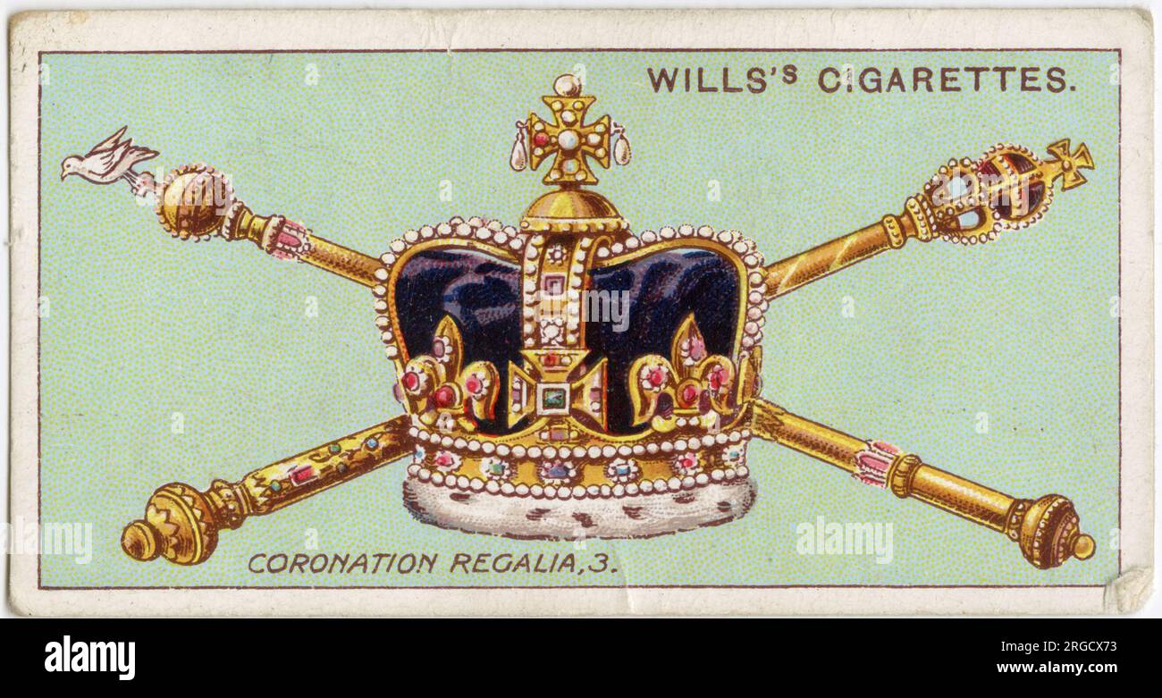 La couronne de St Edward, la couronne officielle d'Angleterre, a été faite en 1662 pour remplacer la couronne historique du confesseur détruite sur ordre de Cromwell en 1649. Le sceptre royal, ou sceptre avec la croix, est d'or. Il est porté dans la main droite du monarque, et le sceptre avec la colombe, également en or, à gauche. Banque D'Images
