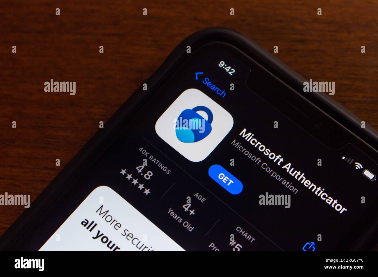 Vancouver, CANADA - août 7 2023 : application Microsoft Authenticator vue dans l'App Store sur iPhone. Banque D'Images