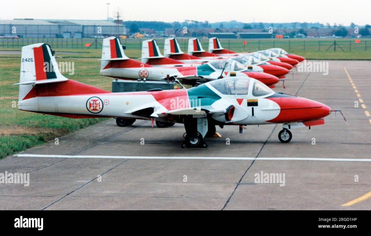 Forca Aerea Portuguesa - Cessna T-37C Tweety oiseaux de l'équipe de voltige de formation ASAS de Portugal. (ASAS de Portugal - ailes du Portugal / Forca Aerea Portuguesa - Force aérienne portugaise) Banque D'Images