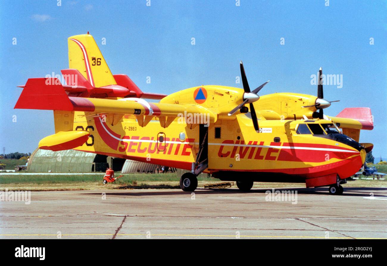 SECURITE civile - Canadair CL-415 F-ZBEO / 36 (msn 2001), à Orange-Caritat - porte ouvert - 14 mai 2000. Cet avion s'est écrasé après une défaillance structurelle, alors qu'il attaquait un incendie à Pietramaggiore, près de Calvi, en Corse, en France, le lundi 1 août 2005. (SECURITE civile - Défense civile) Banque D'Images