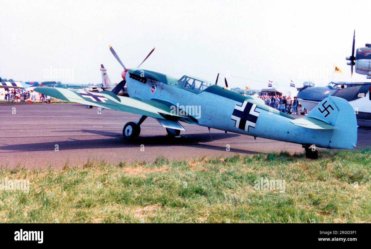 Hispano HA.1112-M1L Buchon D-FEHD (msn 213), à North Weald en mai 1988. Banque D'Images