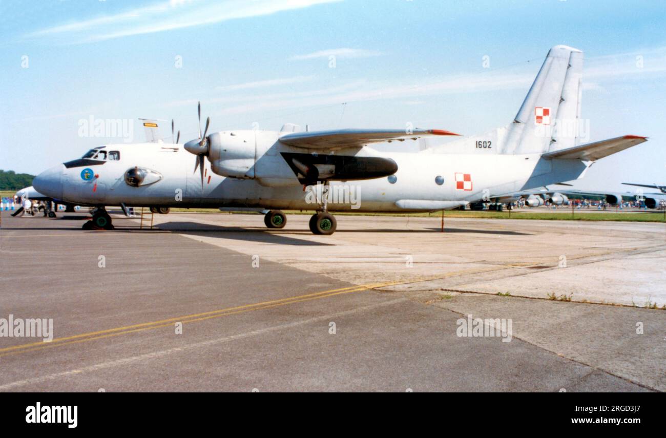 Force aérienne polonaise - Antonov an-26 1602 (msn 16-02), of 13 plt. Banque D'Images