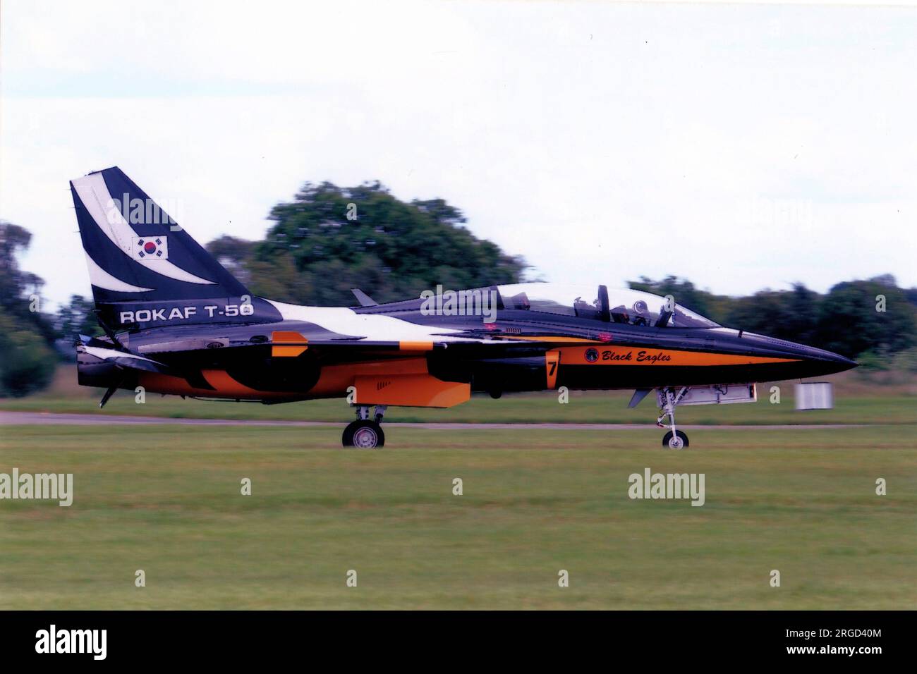 Armée de l'air de la République de Corée - KAI T-50B Golden Eagle 10-0058 / KA-058 / '7', du 239e Escadron Aérobatique 'Black Eagless', lors d'une exposition aérienne britannique en juin-juillet 2012. Banque D'Images