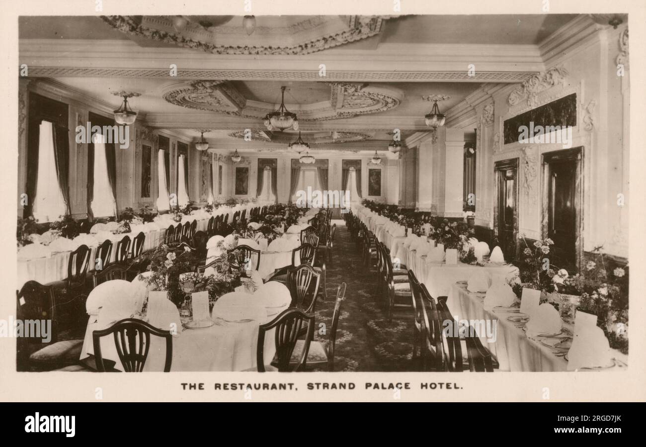 The Strand Palace Hotel, The Strand, Londres - le restaurant. Banque D'Images