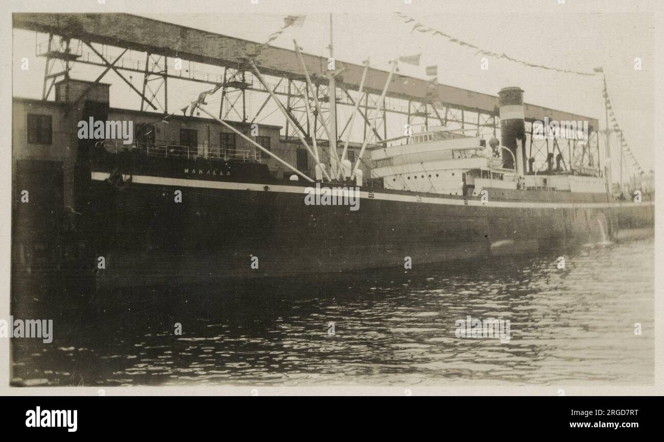 SS Makalla - Brocklebank Line - photos à Boston, Massachusetts, USA le 4 juin 1928 - Construit en 1918, bombardé et coulé dans le Moray Firth par des avions allemands de la Seconde Guerre mondiale en août 1940. Il naviguait en convoi de Liverpool – Londres – Inde quand il a été attaqué. Banque D'Images