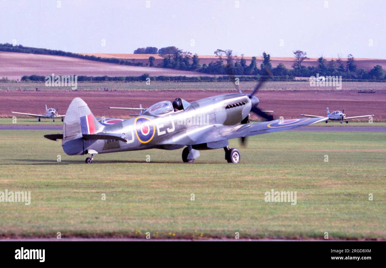 Supermarine Spitfire Mk FRXIVe G-SPIT / MV268 (msn 6S/649205), de la Fighter Collection. Banque D'Images