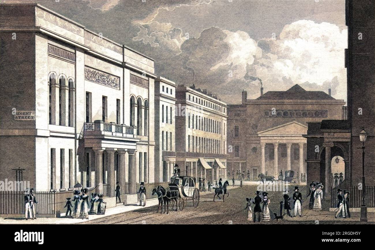 La maison du United Service Military Club, qui fait partie du Haymarket Theatre, et au loin la colonnade de l'Opéra, vue depuis Lower Regent Street. Banque D'Images