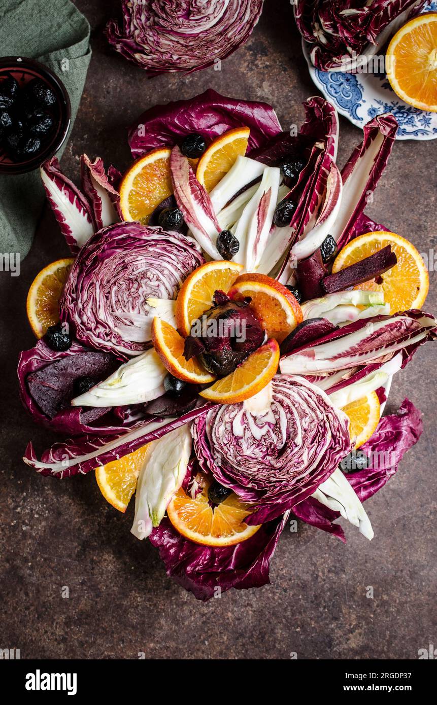 Salade de radicchio, orange rouge et betteraves Banque D'Images