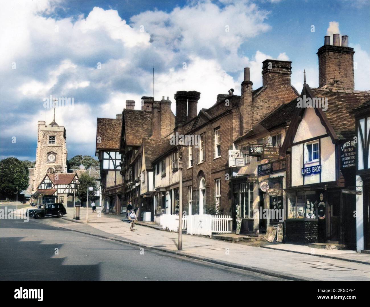 Pinner High Street, London Borough of Harrow, nord-ouest de Londres, Angleterre. Banque D'Images