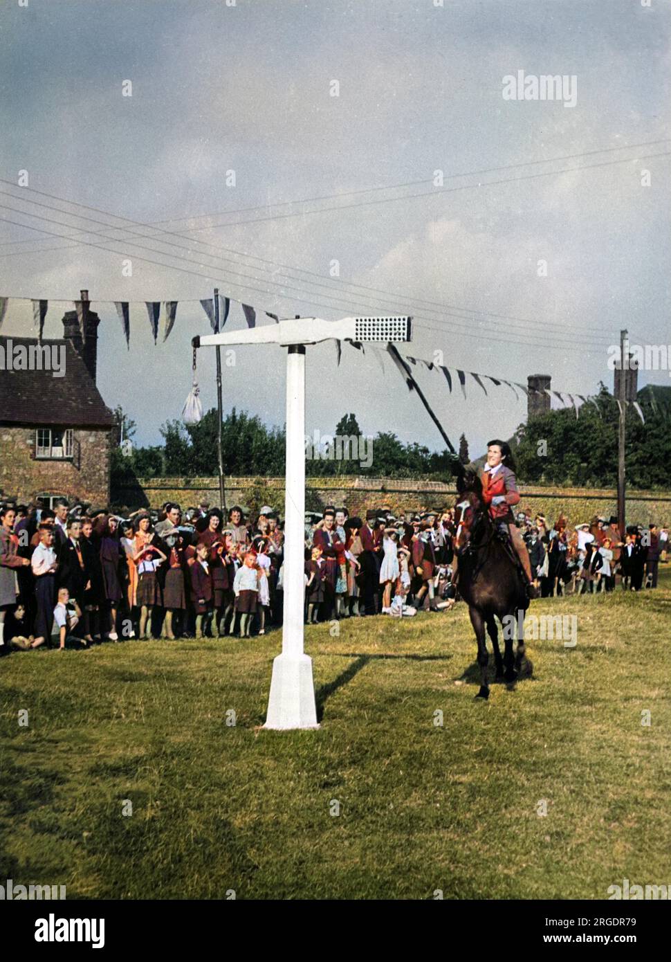 Au Moyen âge, le QUINTAIN était une attraction populaire sur le vert du village, celui-ci à Offham, Kent, est le dernier survivant en Angleterre. Banque D'Images