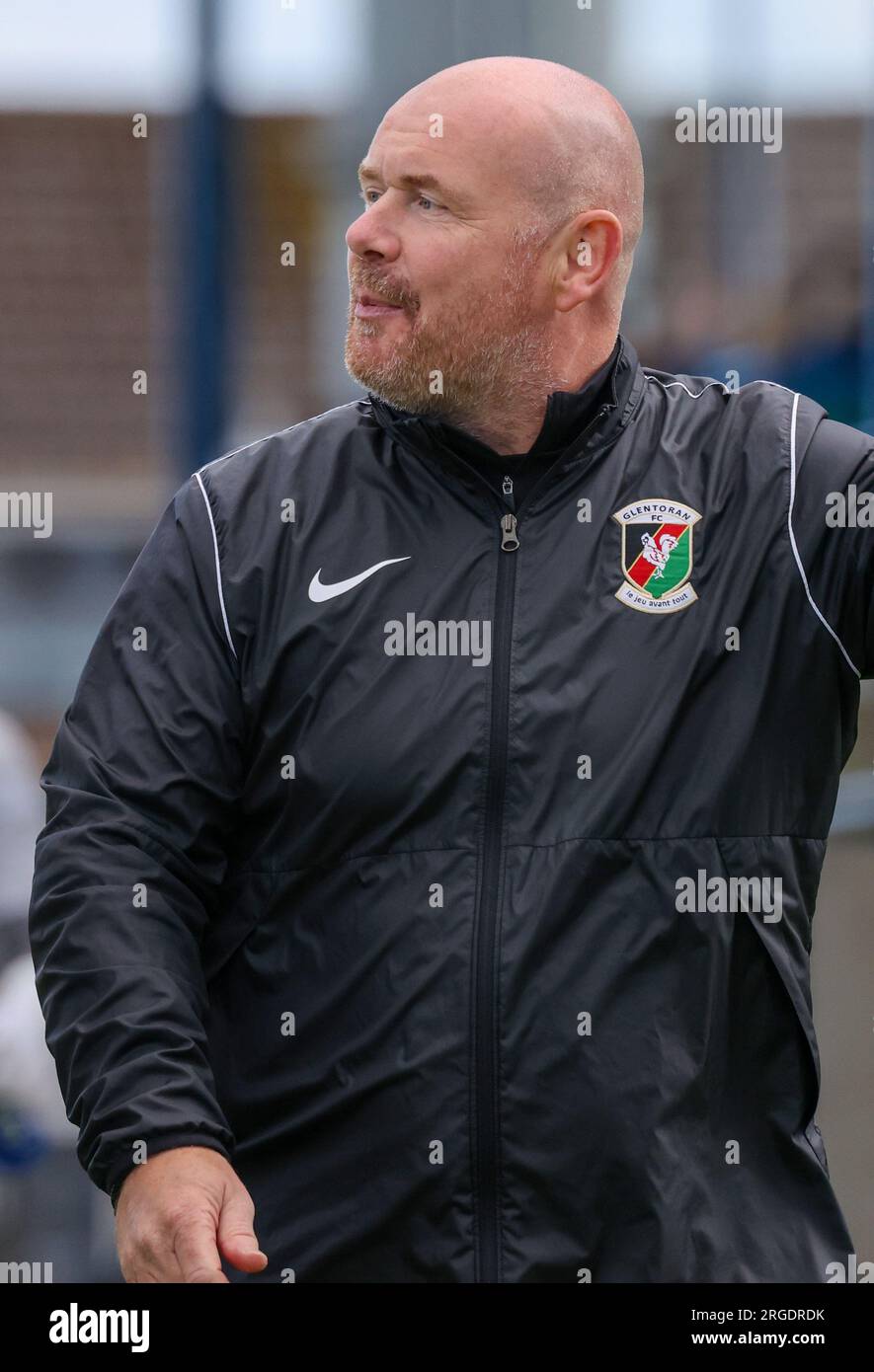 Mourneview Park, Lurgan, comté d'Armagh, Irlande du Nord, Royaume-Uni. 05 août 2023. Sports Direct Premiership – Glenavon 0 Glentoran 1, ouverture de la saison Premiership. Tim McCann, entraîneur Glentoran. Banque D'Images