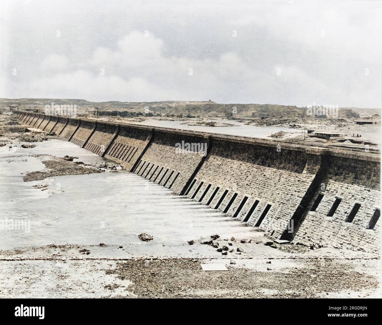 Le barrage d'Assouan sur le Nil, en Égypte, en aval. Banque D'Images