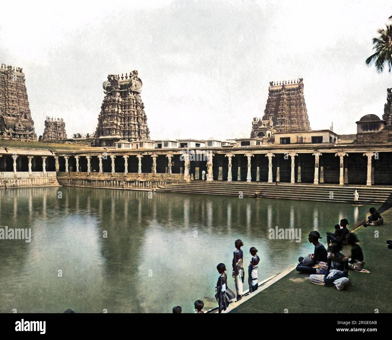 Le réservoir de lys d'or, qui fait partie de la Grande Pagode (Temple Minakshi Sundareshvara) à Madurai, Tamil Nadu, Inde. Banque D'Images