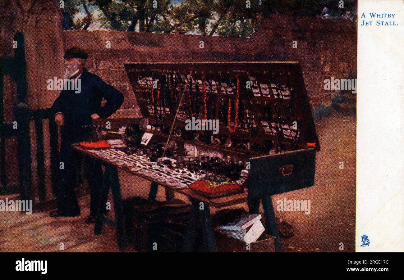 Un dépliant Whitby Jet Stall - un vendeur de bijoux et objets de collection à l'aspect légèrement décalé. Banque D'Images