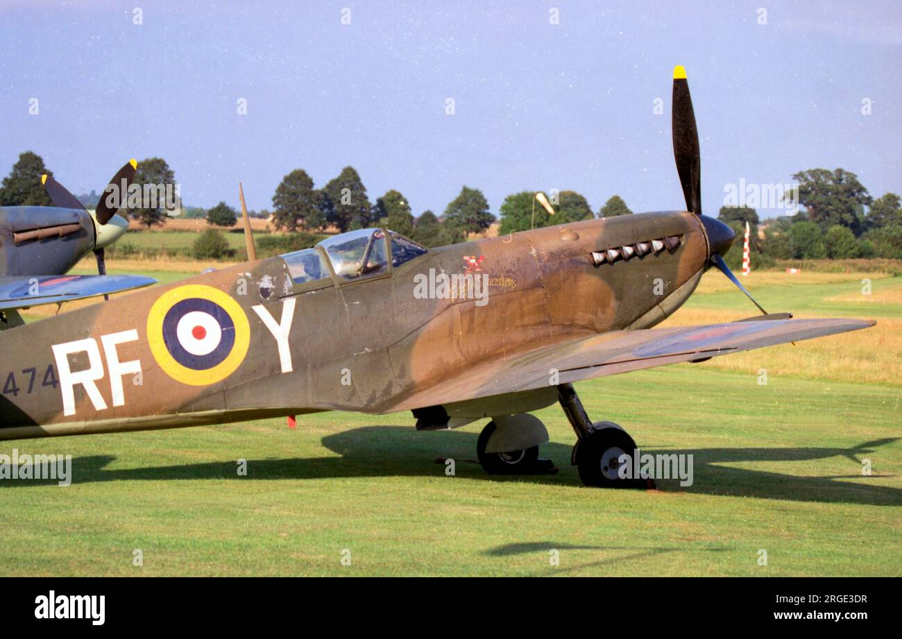 Supermarine Spitfire 'AR474' / 'RF-Y', dans des marquages fictifs pour une production cinématographique. Banque D'Images