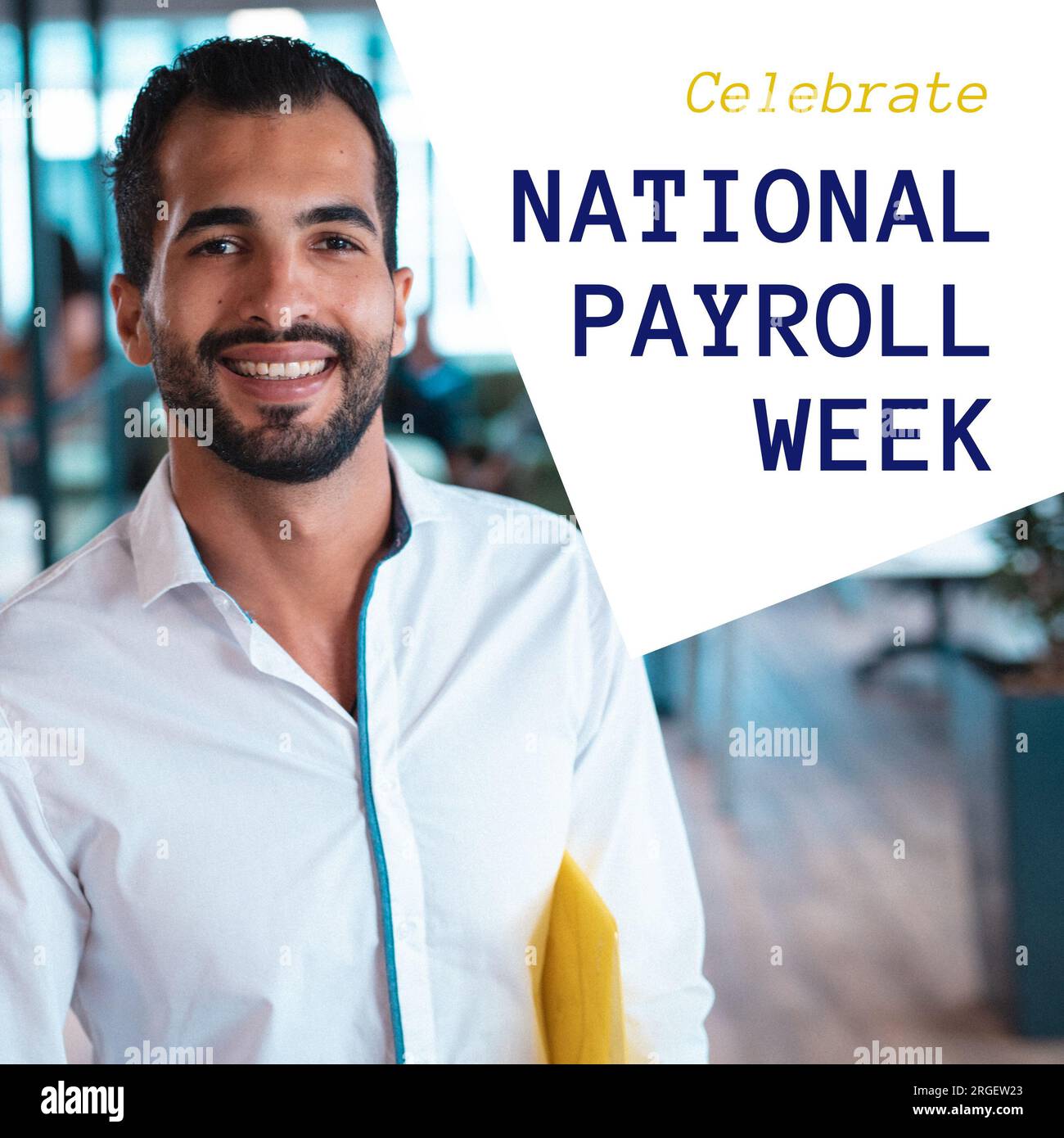 Célébrez le texte de la semaine nationale de la paie sur un heureux homme d'affaires occasionnel du Moyen-Orient Banque D'Images