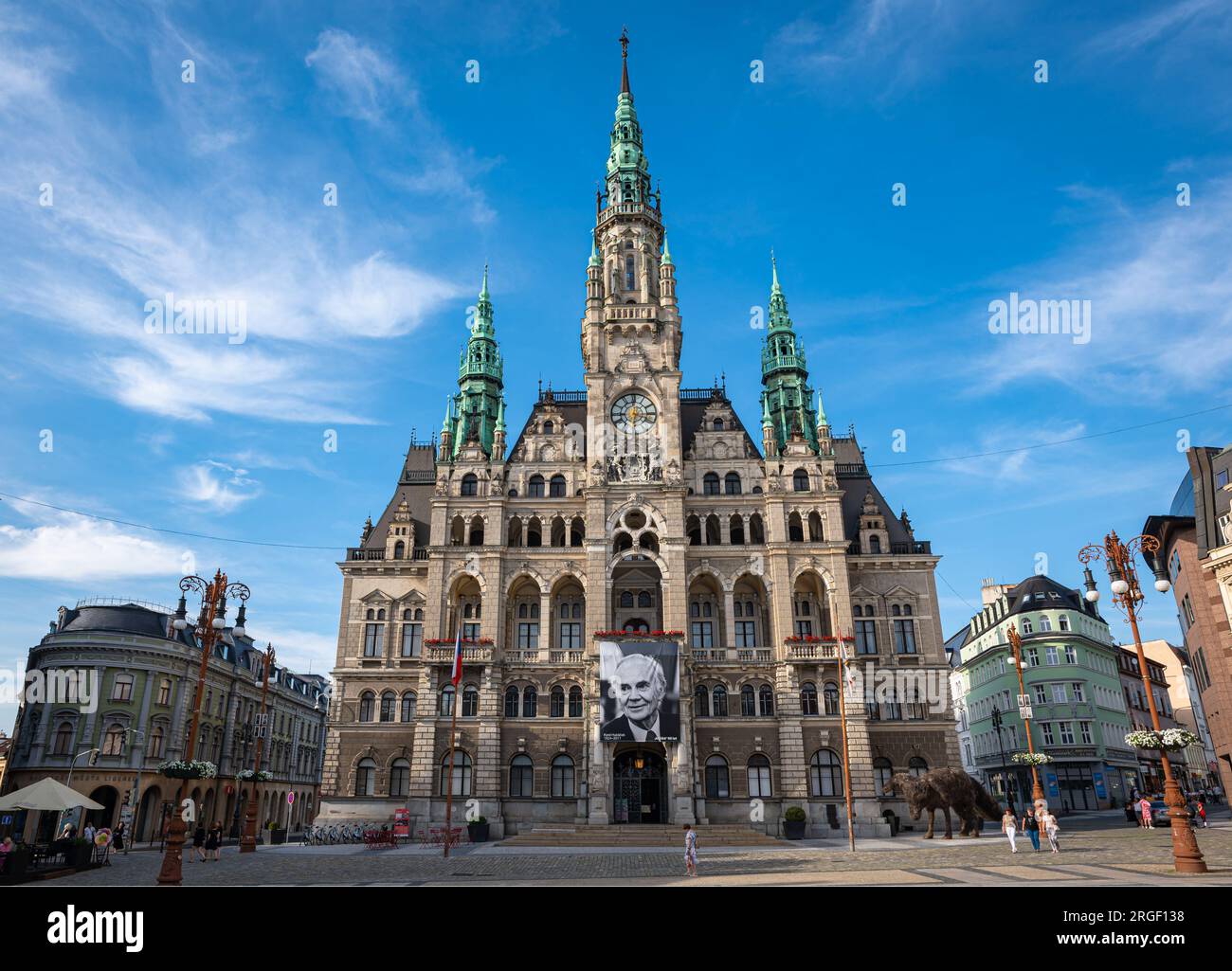Vue de la mairie sur la place principale de Liberec, République tchèque. Banque D'Images
