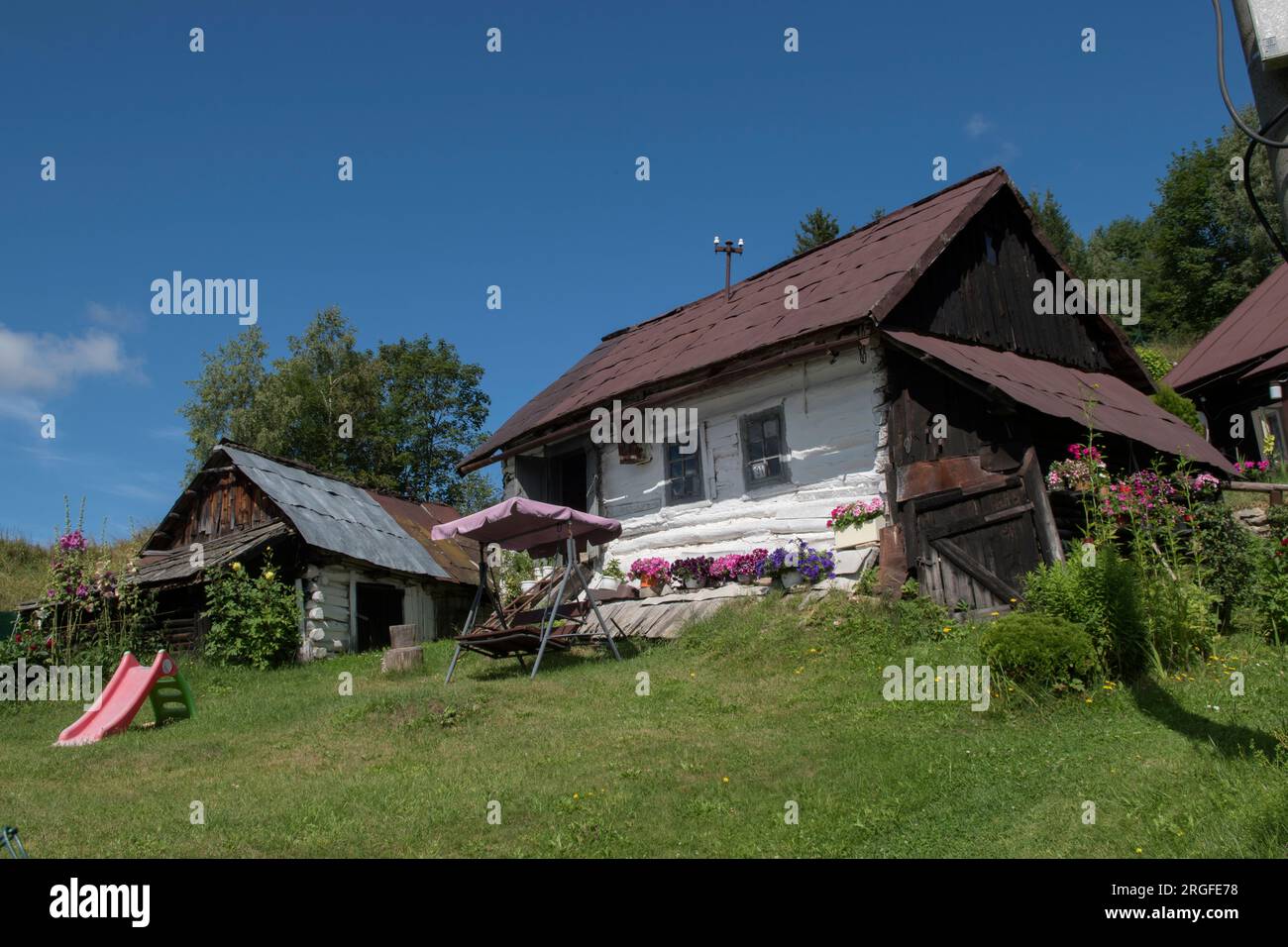 Maison traditionnelle en bois. Sumiac, district de Brezno, Slovaquie août 2023. HOMER SYKES des années 2020 Banque D'Images
