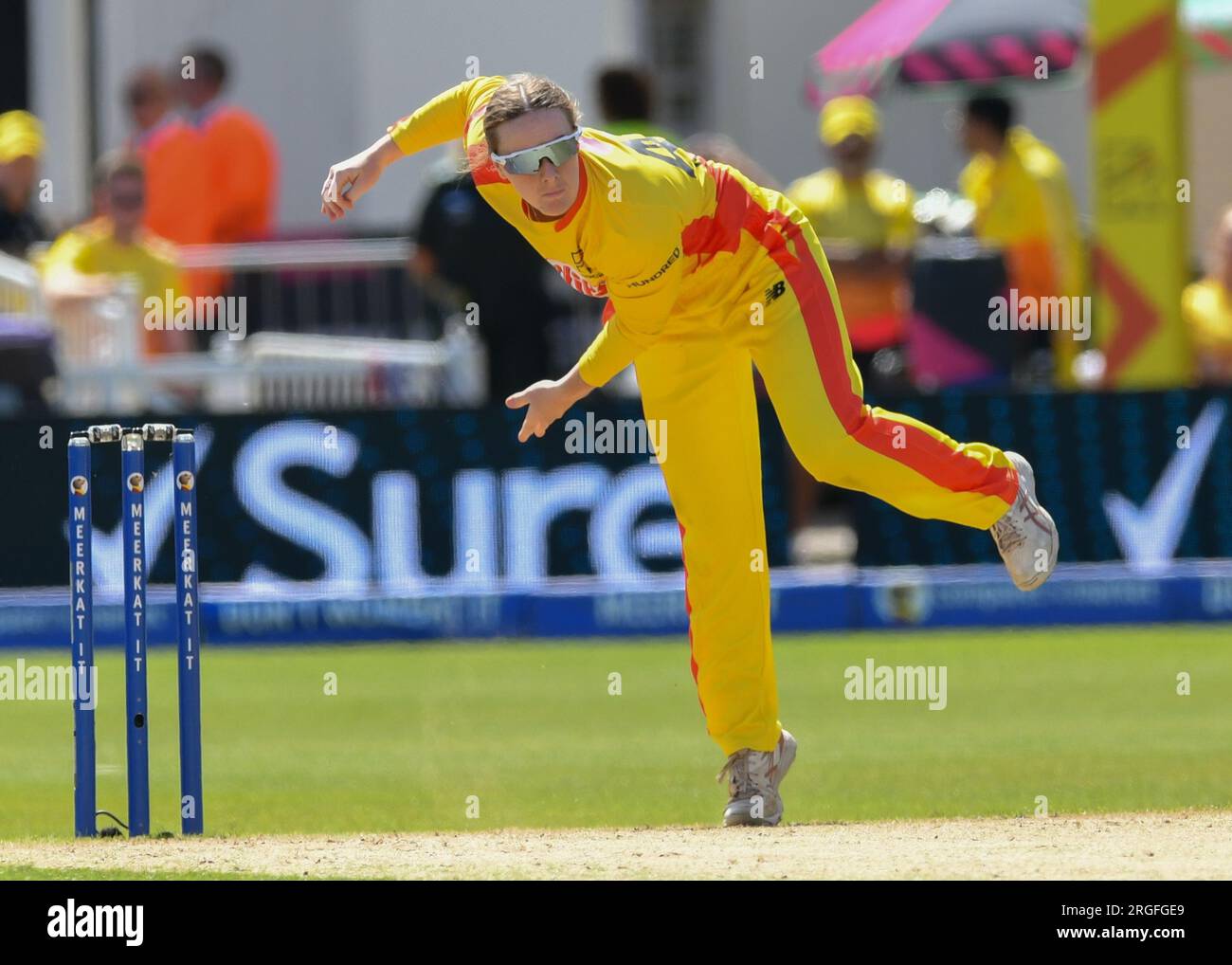 Nottingham, Royaume-Uni. 09 août 2023. 9 août 2023 : Trent Bridge Cricket Ground, Nottingham. Événement : The Hundred Cricket : Nottingham Rockets v Northern Superchargeurs. Légende : Alexa Stonehouse (Trent Rockets) bowling. Photo : Mark Dunn/Alamy Live News (Sport) crédit : Mark Dunn Photography/Alamy Live News Banque D'Images