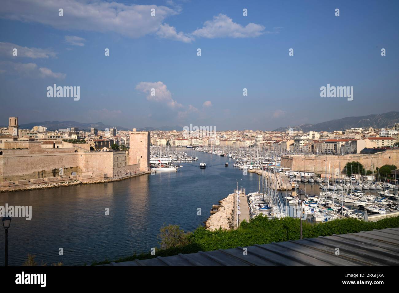 Port entrée du Vieux Port à Marseille France Banque D'Images