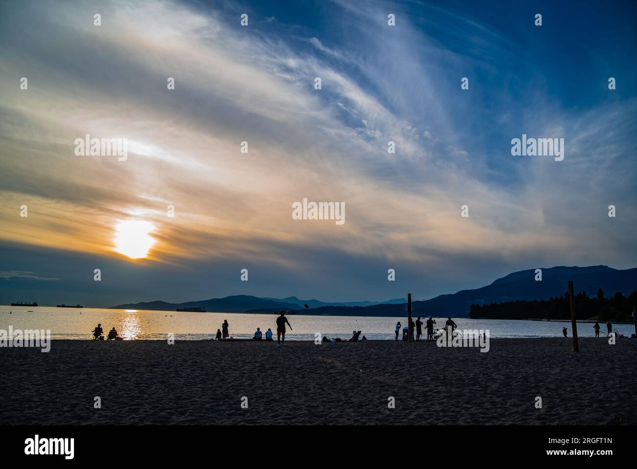 Lever du soleil de Toronto de Lakeshore à Etobicoke, Canada, jour d'été. Banque D'Images