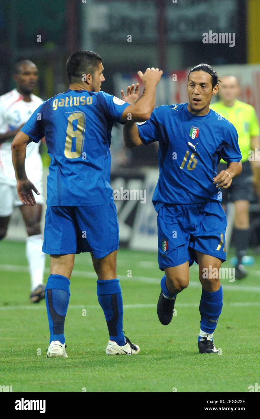 Milan Italie 2007-09-08, Gennaro Gattuso et Mauro Camoranesi lors du match Italie - France, qualification pour le Championnat d'Europe de football 2008 Banque D'Images