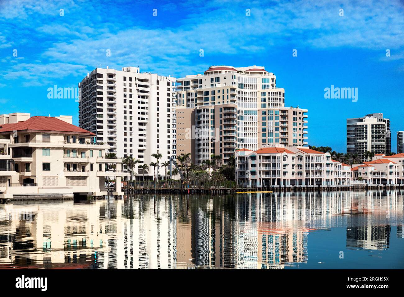 Venetian Bay Waterfront Complex, Naples, Floride, États-Unis. Banque D'Images Venetian Bay Waterfront Complex, Naples, Floride, États-Unis. Banque D'Images